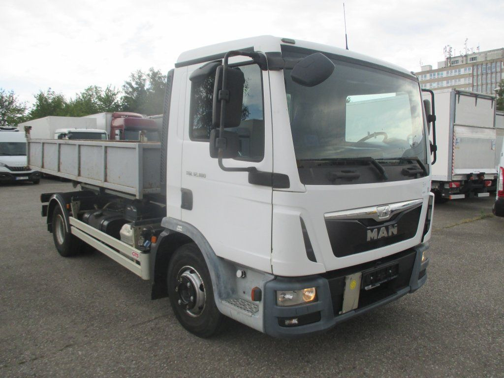 MAN TGL 12.180 4x2 MAN TGL 12.180 4x2 - Camion ampliroll: photos 3 MAN TGL 12.180 4x2 MAN TGL 12.180 4x2 - Camion ampliroll: photos 3