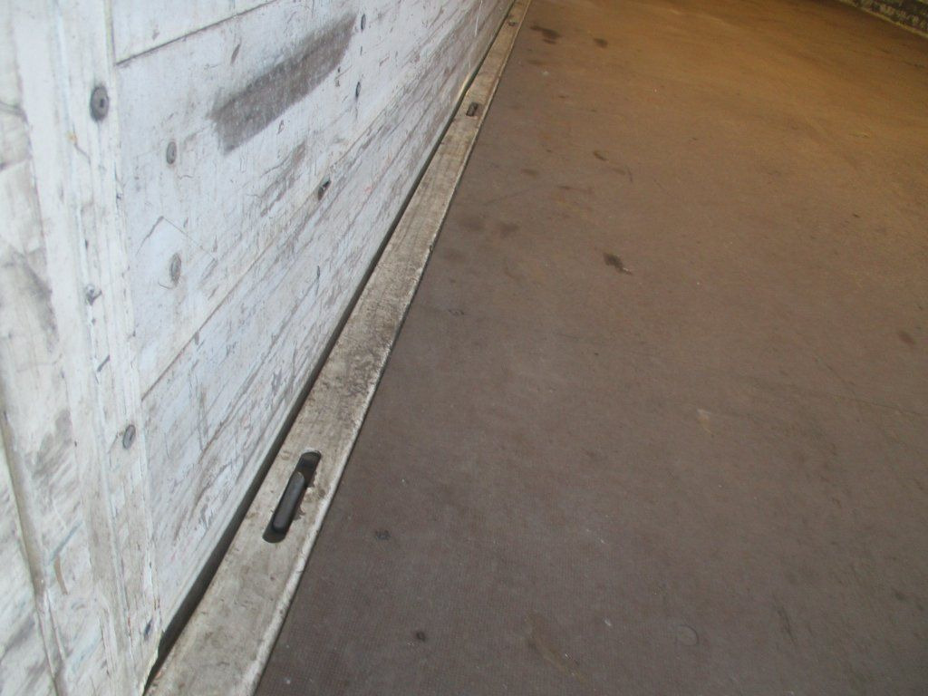 Camion à rideaux coulissants MAN TGL 12.220: photos 8