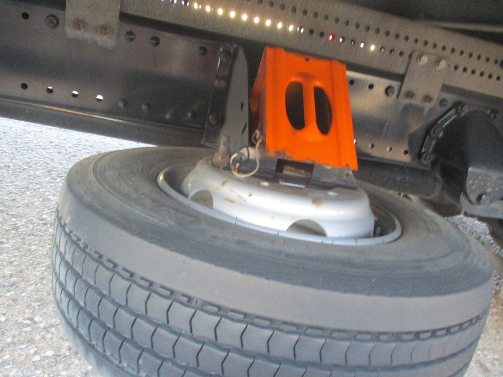 Camion à rideaux coulissants MAN TGL 12.220: photos 12