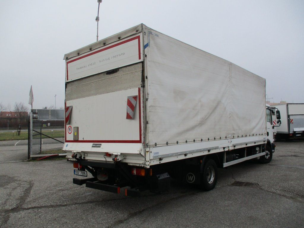 MAN TGL 12.250 - Camion à rideaux coulissants: photos 3 MAN TGL 12.250 - Camion à rideaux coulissants: photos 3