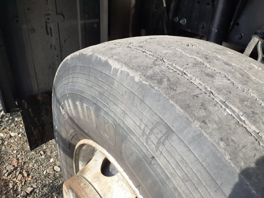 MAN TGS41.460 8x6 S3 EURO 6 - Camion benne: photos 4 MAN TGS41.460 8x6 S3 EURO 6 - Camion benne: photos 4