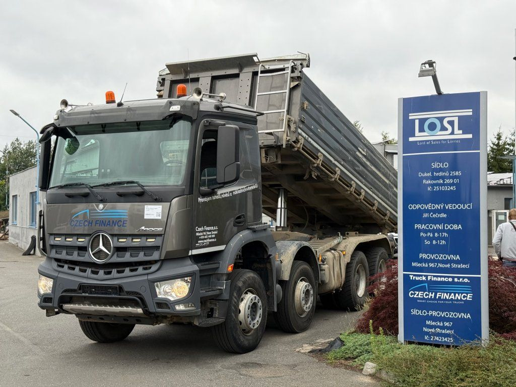 Mercedes-Benz 3243 Arocs 8x4 S3 Euro 6 - Camion benne: photos 1 Mercedes-Benz 3243 Arocs 8x4 S3 Euro 6 - Camion benne: photos 1
