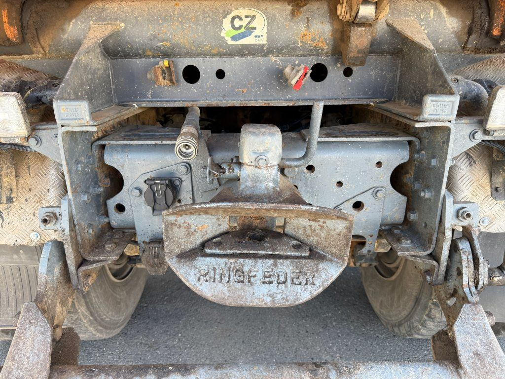 Camion benne Renault Kerax 420 S3 8x4 EURO 3: photos 10