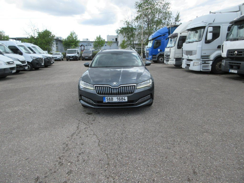 Skoda 2.0 Tdi Style - Voiture break: photos 2 Skoda 2.0 Tdi Style - Voiture break: photos 2