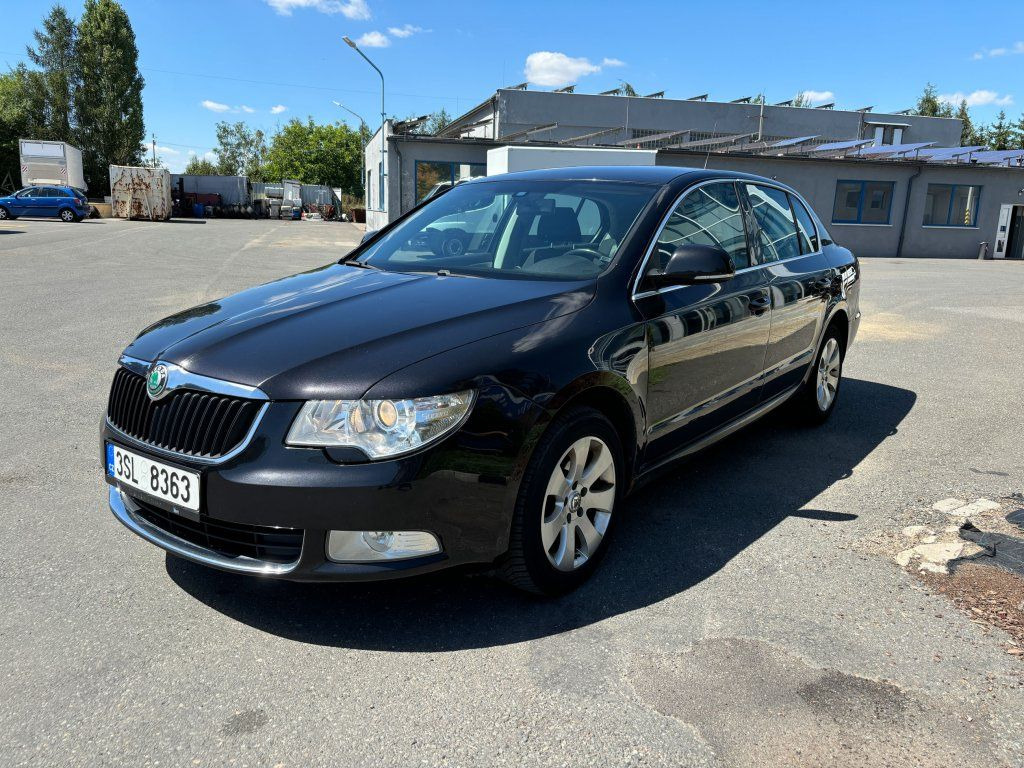 Skoda II 2,0TDi - Voiture: photos 2 Skoda II 2,0TDi - Voiture: photos 2