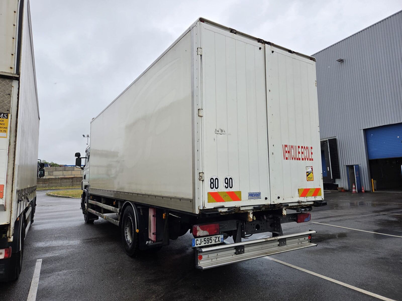 Scania R360 - Camion fourgon: photos 2 Scania R360 - Camion fourgon: photos 2