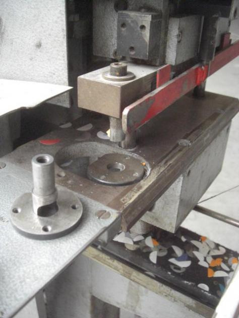 Ernst Nagel VS 66 Thumb Register Punch - Relieuse: photos 3 Ernst Nagel VS 66 Thumb Register Punch - Relieuse: photos 3