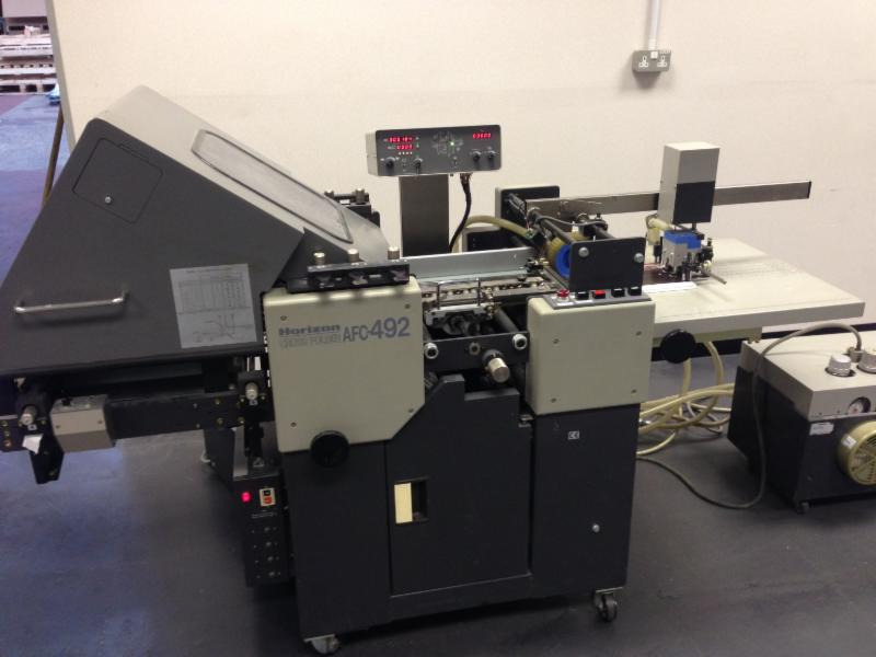 Horizon AFC-492sc 2 buckle plate folders with sword folding unit, perforating and creasing - Plieuse de bureau: photos 1 Horizon AFC-492sc 2 buckle plate folders with sword folding unit, perforating and creasing - Plieuse de bureau: photos 1