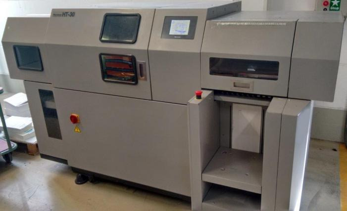 Horizon HT-30 autom. Rotary three-knife trimmer - Massicot: photos 1 Horizon HT-30 autom. Rotary three-knife trimmer - Massicot: photos 1