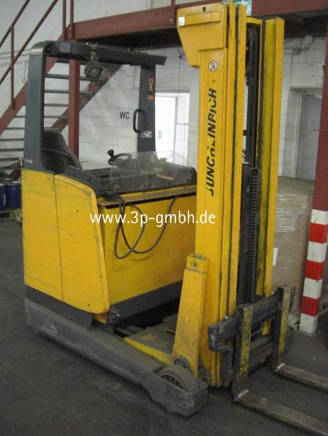 Jungheinrich ETV 214 AC Electric Reach Truck - Chariot à mât rétractable: photos 1 Jungheinrich ETV 214 AC Electric Reach Truck - Chariot à mât rétractable: photos 1