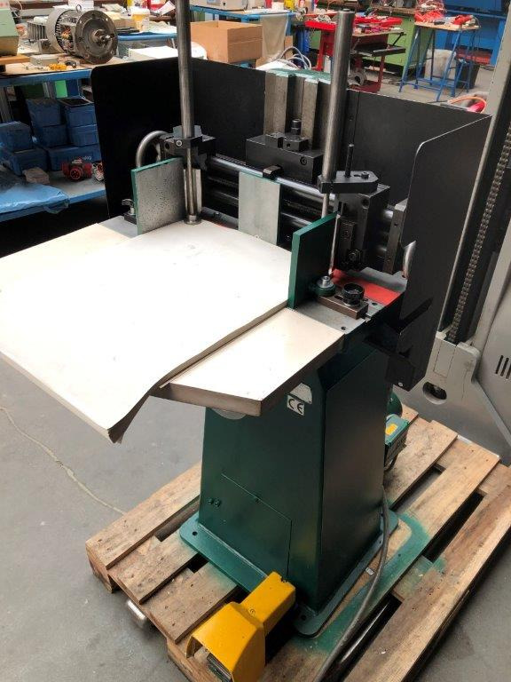 Karl Tränklein EK-D 100 double corner rounding machine - Relieuse: photos 1 Karl Tränklein EK-D 100 double corner rounding machine - Relieuse: photos 1