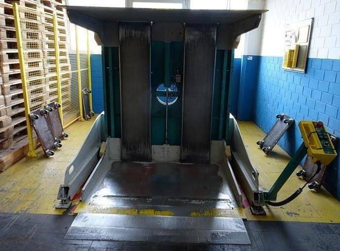 Large format pile turner Rachner R 1500 P - Retourneur de pile: photos 3 Large format pile turner Rachner R 1500 P - Retourneur de pile: photos 3