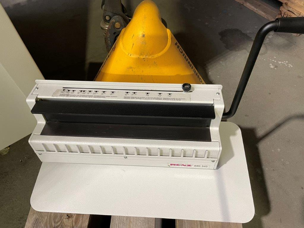 Renz WBS 340 manual closing machine for wire comb binding - Machine d'emballage et de conditionnement: photos 1 Renz WBS 340 manual closing machine for wire comb binding - Machine d'emballage et de conditionnement: photos 1