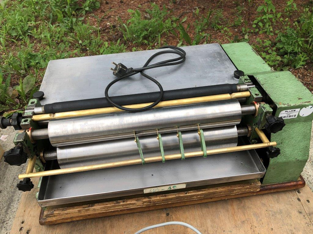Sumbel Herold 400 Two Roll Gluing Machine - Relieuse: photos 2 Sumbel Herold 400 Two Roll Gluing Machine - Relieuse: photos 2