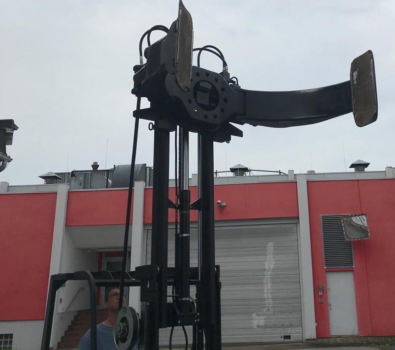 Three-wheel electric front loader Jungheinrich EFG DF 15 with duplex mast and Meyer roller clamp - Chariot élévateur électrique: photos 4 Three-wheel electric front loader Jungheinrich EFG DF 15 with duplex mast and Meyer roller clamp - Chariot élévateur électrique: photos 4