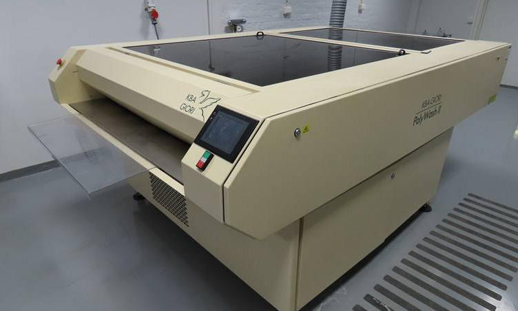 Flexo printing plate washer Glunz & Jensen DEGRAF Polywash II - Machine d'impression: photos 1 Flexo printing plate washer Glunz & Jensen DEGRAF Polywash II - Machine d'impression: photos 1