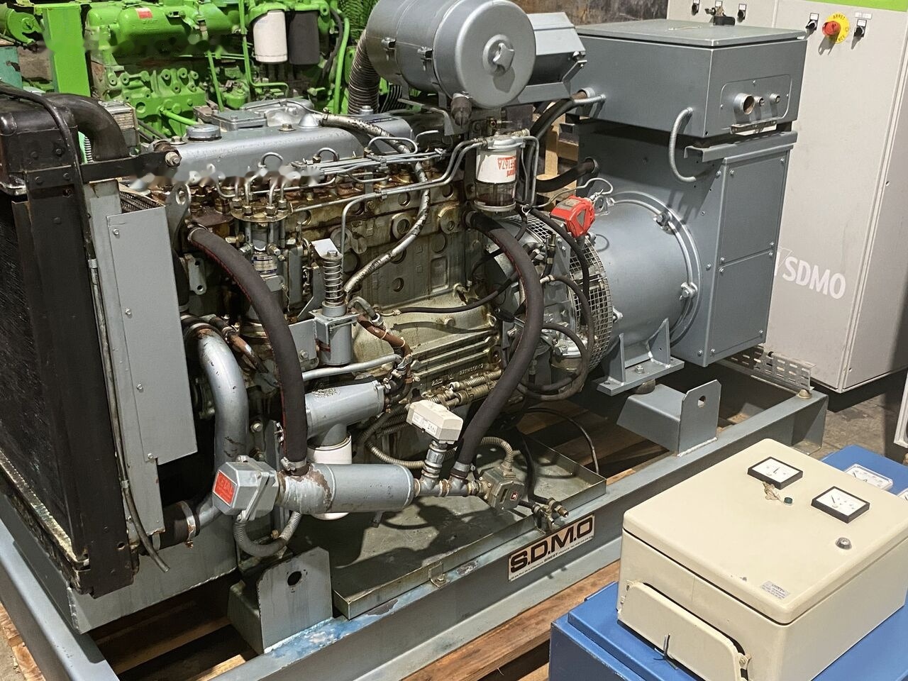 SDMO 70 kVa Perkins diesel - Groupe électrogène: photos 3 SDMO 70 kVa Perkins diesel - Groupe électrogène: photos 3