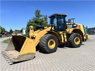 CAT 966M - Chargeuse sur pneus: photos 1 CAT 966M - Chargeuse sur pneus: photos 1