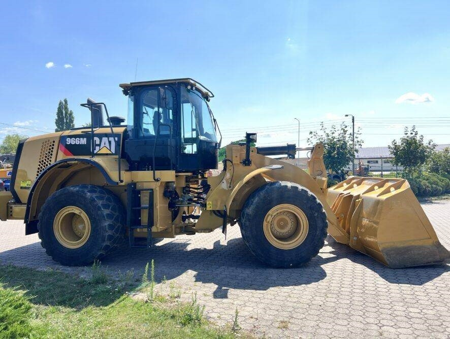 CAT 966M - Chargeuse sur pneus: photos 4 CAT 966M - Chargeuse sur pneus: photos 4