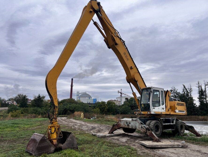 Liebherr 934 - Pelle de manutention: photos 1 Liebherr 934 - Pelle de manutention: photos 1