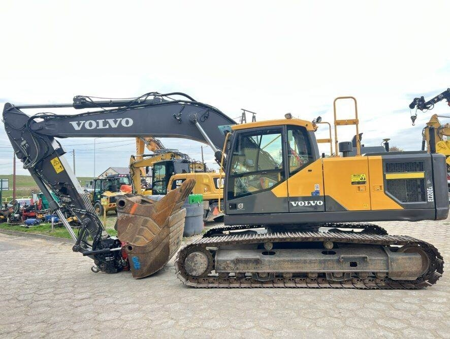 Volvo EC220EL ROTOTILT + LEICA 3D GPS 2xbucket - Pelle sur chenille: photos 1 Volvo EC220EL ROTOTILT + LEICA 3D GPS 2xbucket - Pelle sur chenille: photos 1