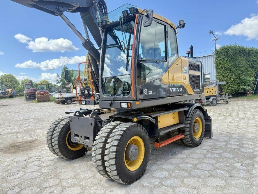 Volvo EW160E Leica - Pelle sur pneus: photos 3 Volvo EW160E Leica - Pelle sur pneus: photos 3