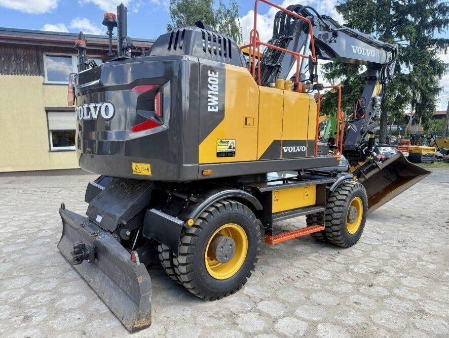 Volvo EW160E Leica - Pelle sur pneus: photos 4 Volvo EW160E Leica - Pelle sur pneus: photos 4