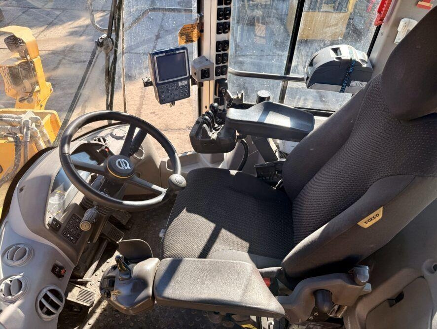 Volvo L110H - Chargeuse sur pneus: photos 4 Volvo L110H - Chargeuse sur pneus: photos 4