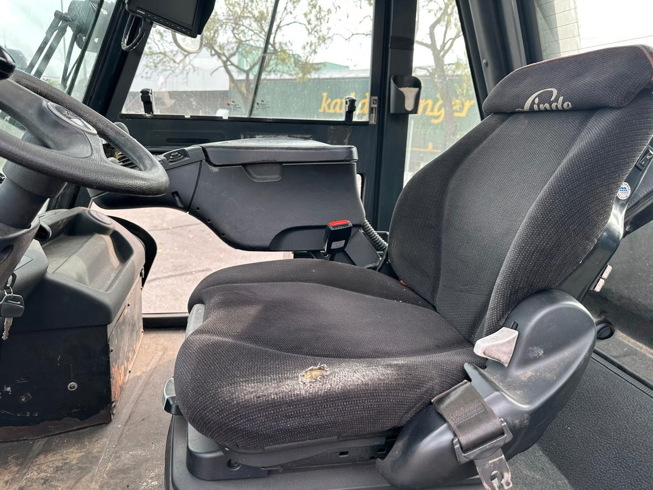 Linde H80D -03/900 Klima/Rückfahrkamera Linde H80D -03/900 Klima/Rückfahrkamera - Chariot élévateur diesel: photos 5 Linde H80D -03/900 Klima/Rückfahrkamera Linde H80D -03/900 Klima/Rückfahrkamera - Chariot élévateur diesel: photos 5