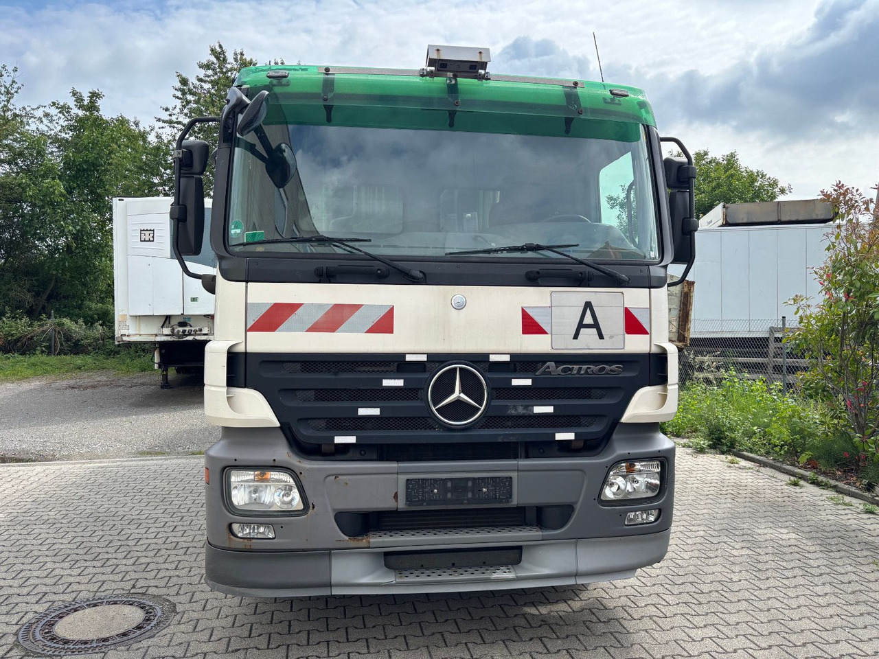 Mercedes-Benz 2532L EU5/Zöller Schüttung/VarioPress/Blatt-Luft - Benne à ordures ménagères: photos 3 Mercedes-Benz 2532L EU5/Zöller Schüttung/VarioPress/Blatt-Luft - Benne à ordures ménagères: photos 3