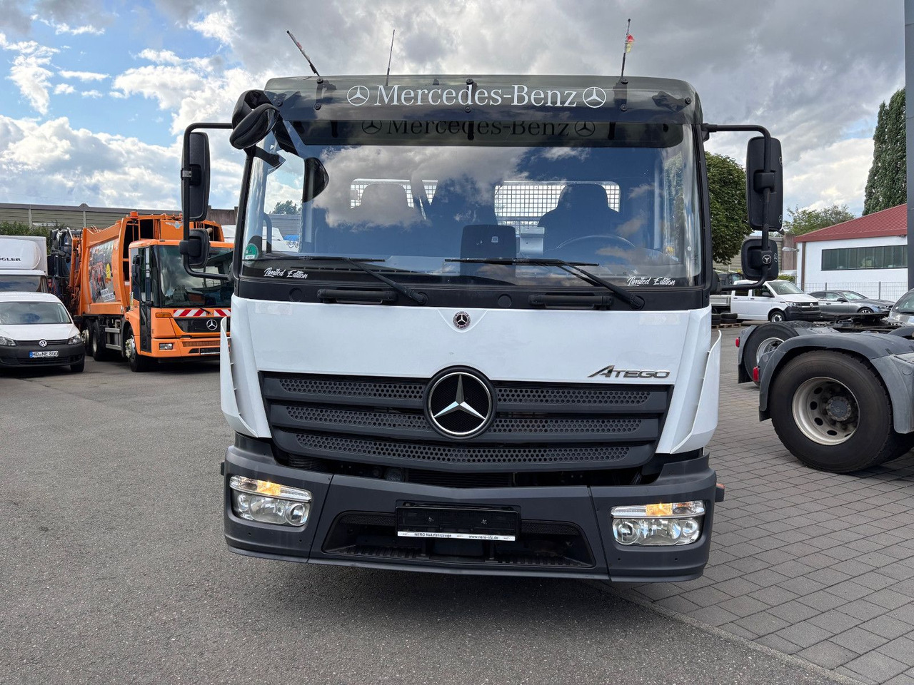 Mercedes-Benz 821 Meiller Kipper/Klima/Tempomat/Spur/Blatt - Camion benne: photos 2 Mercedes-Benz 821 Meiller Kipper/Klima/Tempomat/Spur/Blatt - Camion benne: photos 2