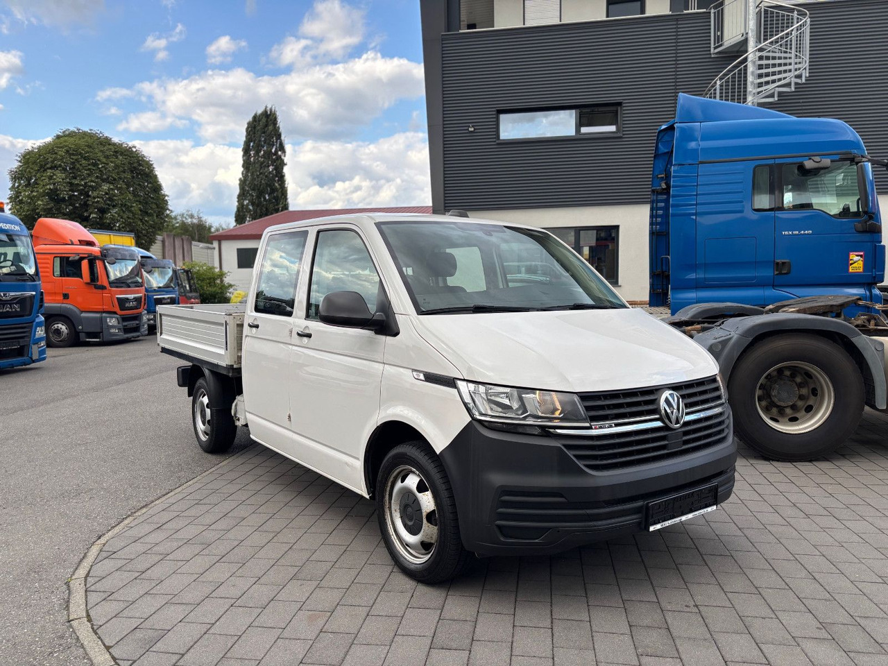 Volkswagen T6 Transporter 4Motion/150PS 2.0/DoKa/Klima - Fourgon plateau, Utilitaire double cabine: photos 1 Volkswagen T6 Transporter 4Motion/150PS 2.0/DoKa/Klima - Fourgon plateau, Utilitaire double cabine: photos 1