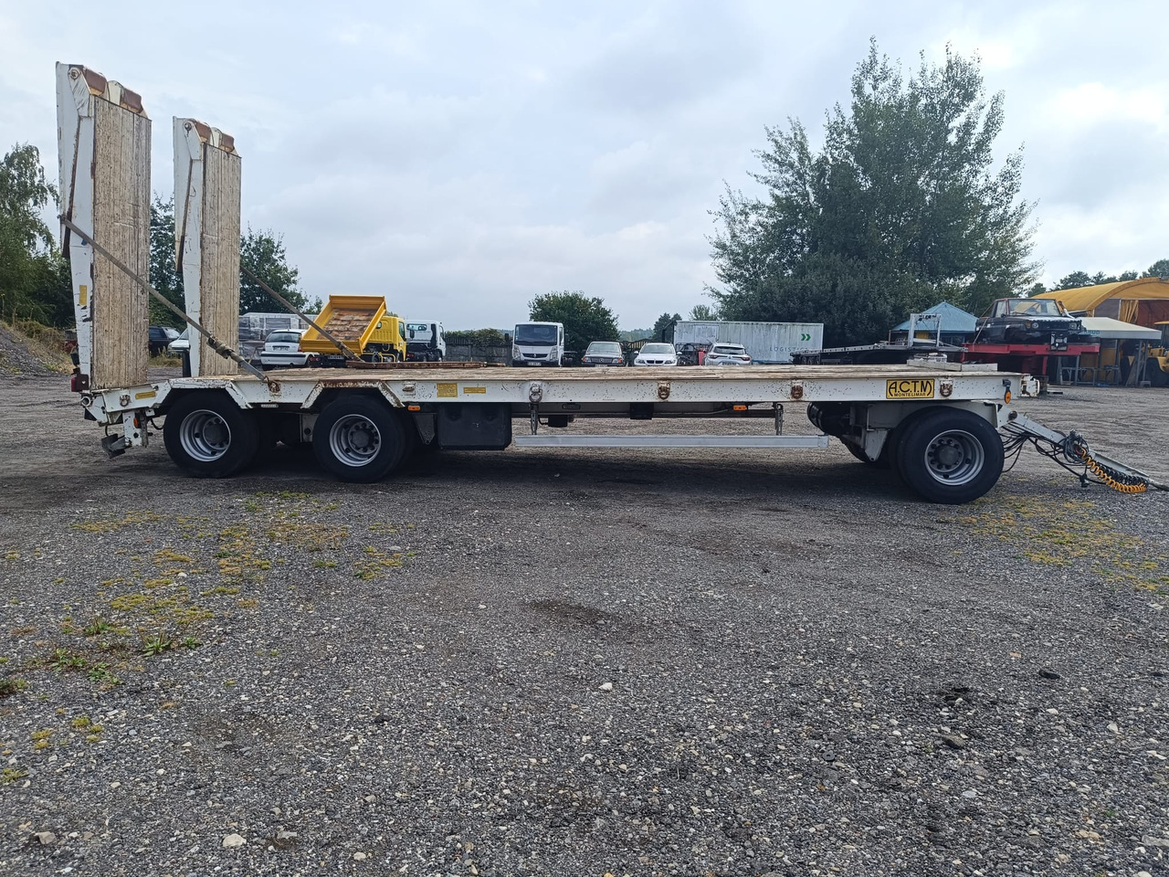 ACTM 3 osie 8m x 2,55 m lad 25 T - Remorque porte-engin surbaissée: photos 2 ACTM 3 osie 8m x 2,55 m lad 25 T - Remorque porte-engin surbaissée: photos 2