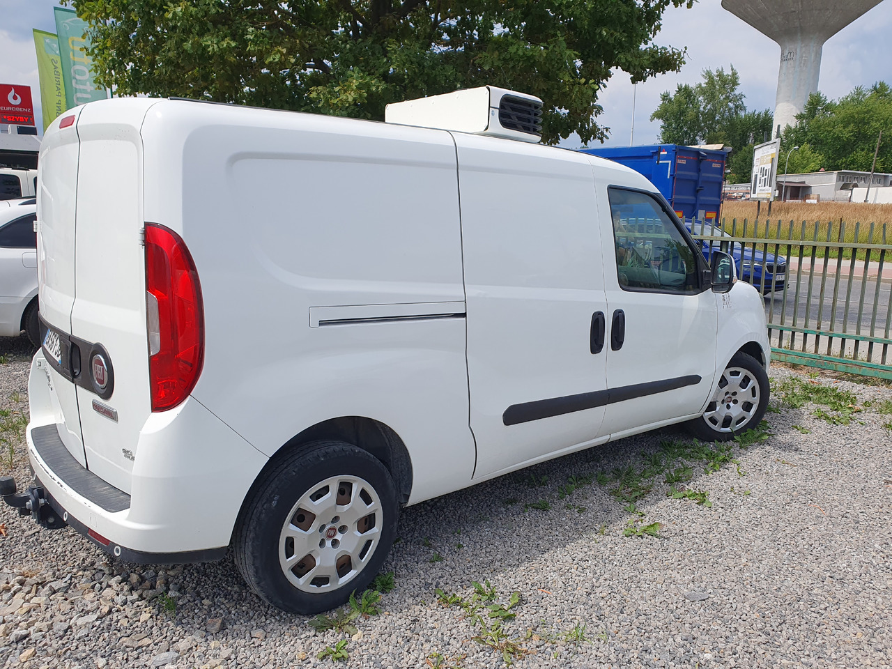 FIAT DOBLO 1.6 LONG CHLODNIA carrier +230v KLIMA EURO6 - Véhicule utilitaire frigorifique: photos 3 FIAT DOBLO 1.6 LONG CHLODNIA carrier +230v KLIMA EURO6 - Véhicule utilitaire frigorifique: photos 3