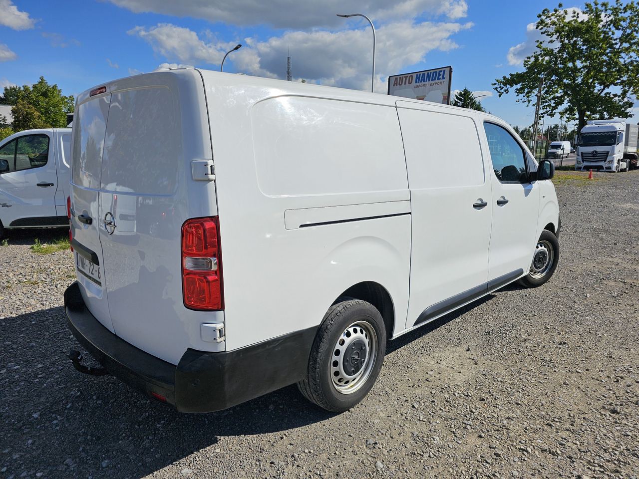 OPEL VIVARO LONG L2H1 FURGON KLIMA NAVI EURO6 - Fourgonnette: photos 5 OPEL VIVARO LONG L2H1 FURGON KLIMA NAVI EURO6 - Fourgonnette: photos 5
