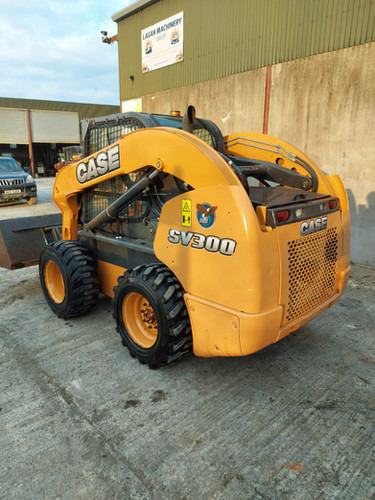 Mini chargeuse 2014 CASE SV300: photos 6 Mini chargeuse 2014 CASE SV300: photos 6