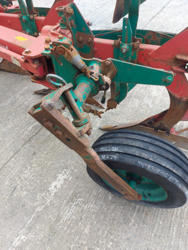 Charrue Kverneland ES 100-200-28: photos 7 Charrue Kverneland ES 100-200-28: photos 7