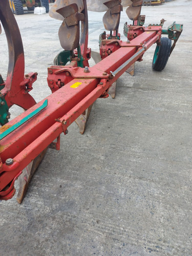 Charrue Kverneland ES 100-200-28: photos 11 Charrue Kverneland ES 100-200-28: photos 11