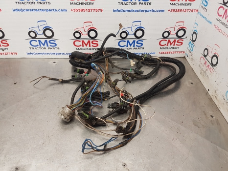 Case 5120, 5130, 5140 Transmission Wiring Loom 1546495c1, 1987581c1 - Câble/ Fil: photos 1 Case 5120, 5130, 5140 Transmission Wiring Loom 1546495c1, 1987581c1 - Câble/ Fil: photos 1