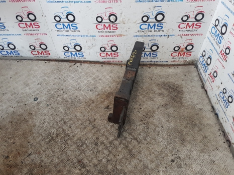 Case 5120, 5130, 5150, 5220 Rail Support Rh 1531066c1, T104005 - Suspension de cabine: photos 1 Case 5120, 5130, 5150, 5220 Rail Support Rh 1531066c1, T104005 - Suspension de cabine: photos 1