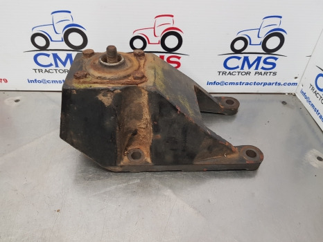 Case 5140, 5120, 5130, 5150, 5220, 5250, Cab Support Mounts 1531800c1 - Suspension de cabine: photos 1 Case 5140, 5120, 5130, 5150, 5220, 5250, Cab Support Mounts 1531800c1 - Suspension de cabine: photos 1