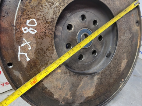 Case Jx80, New Holland Td80 Flywheel 99443278, 84485692, 99443280, 99443281 - Volant moteur: photos 4 Case Jx80, New Holland Td80 Flywheel 99443278, 84485692, 99443280, 99443281 - Volant moteur: photos 4