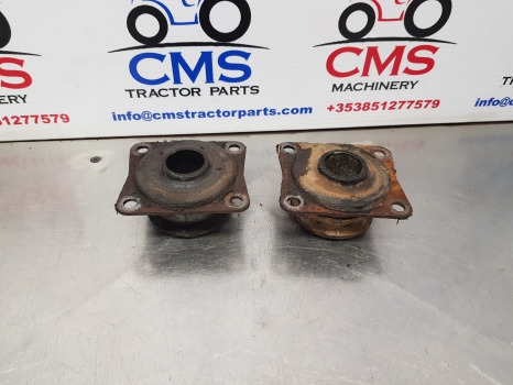 Case Maxxum 5120, 5140, 5130, 5240 Cab Front Support Damper Pair 1533773c1 - Suspension de cabine: photos 1 Case Maxxum 5120, 5140, 5130, 5240 Cab Front Support Damper Pair 1533773c1 - Suspension de cabine: photos 1