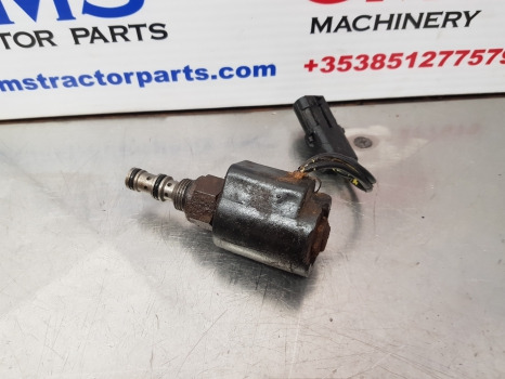 Case Maxxum 5140, Case 5000, Magnum Series, Solenoid Valve 1971474c3 - Capteur: photos 1 Case Maxxum 5140, Case 5000, Magnum Series, Solenoid Valve 1971474c3 - Capteur: photos 1
