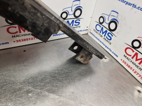 Case Mxu100, Mxy, Nh T6000, Tsa, Cab Bracket Rh 87302580, 82034211 - Suspension de cabine: photos 4 Case Mxu100, Mxy, Nh T6000, Tsa, Cab Bracket Rh 87302580, 82034211 - Suspension de cabine: photos 4