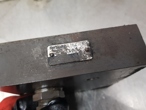 Claas Ares 500, 600 Rx, Rz, Rc Ser 656rc Hydraulic Valve Plate 6005028180 - Hydraulique: photos 4 Claas Ares 500, 600 Rx, Rz, Rc Ser 656rc Hydraulic Valve Plate 6005028180 - Hydraulique: photos 4