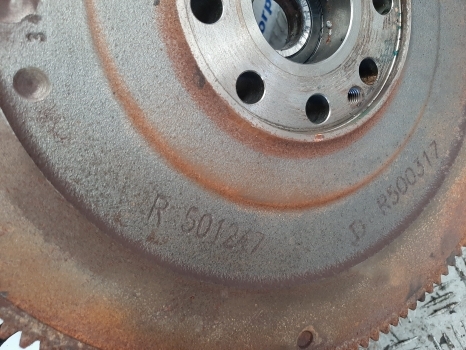 Claas Ares 800 Series 815 - 836 4wd Engine Flywheel 7700050637, R500317, R501411 - Volant moteur pour Tracteur agricole: photos 3 Claas Ares 800 Series 815 - 836 4wd Engine Flywheel 7700050637, R500317, R501411 - Volant moteur pour Tracteur agricole: photos 3