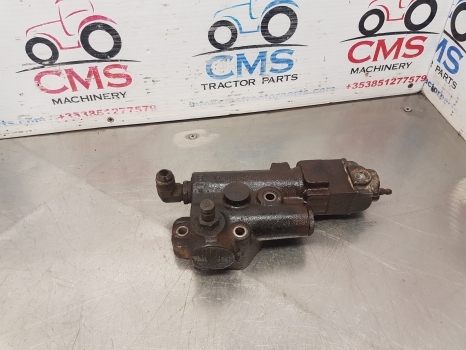 Claas Ares 836, 816, 610rz Trailer Brake Valve Parts 153108045, 6005021939 - Valve de frein pour Tracteur agricole: photos 1 Claas Ares 836, 816, 610rz Trailer Brake Valve Parts 153108045, 6005021939 - Valve de frein pour Tracteur agricole: photos 1