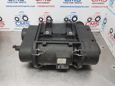Claas Arion 500, 600 A34, A35 640 Air Intake Filter Housing 0021502803, 21502803 - Système d'admission d'air: photos 5 Claas Arion 500, 600 A34, A35 640 Air Intake Filter Housing 0021502803, 21502803 - Système d'admission d'air: photos 5