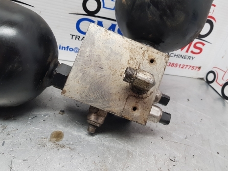 Claas Arion 500, 600 Series 640 Brake Valve, Safety Block 0021603450, 0021603451 - Valve de frein pour Tracteur agricole: photos 3 Claas Arion 500, 600 Series 640 Brake Valve, Safety Block 0021603450, 0021603451 - Valve de frein pour Tracteur agricole: photos 3